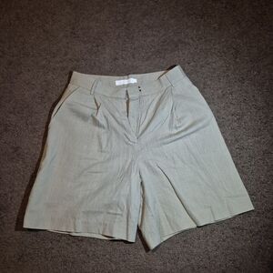 Elegant Women's Beige Shorts